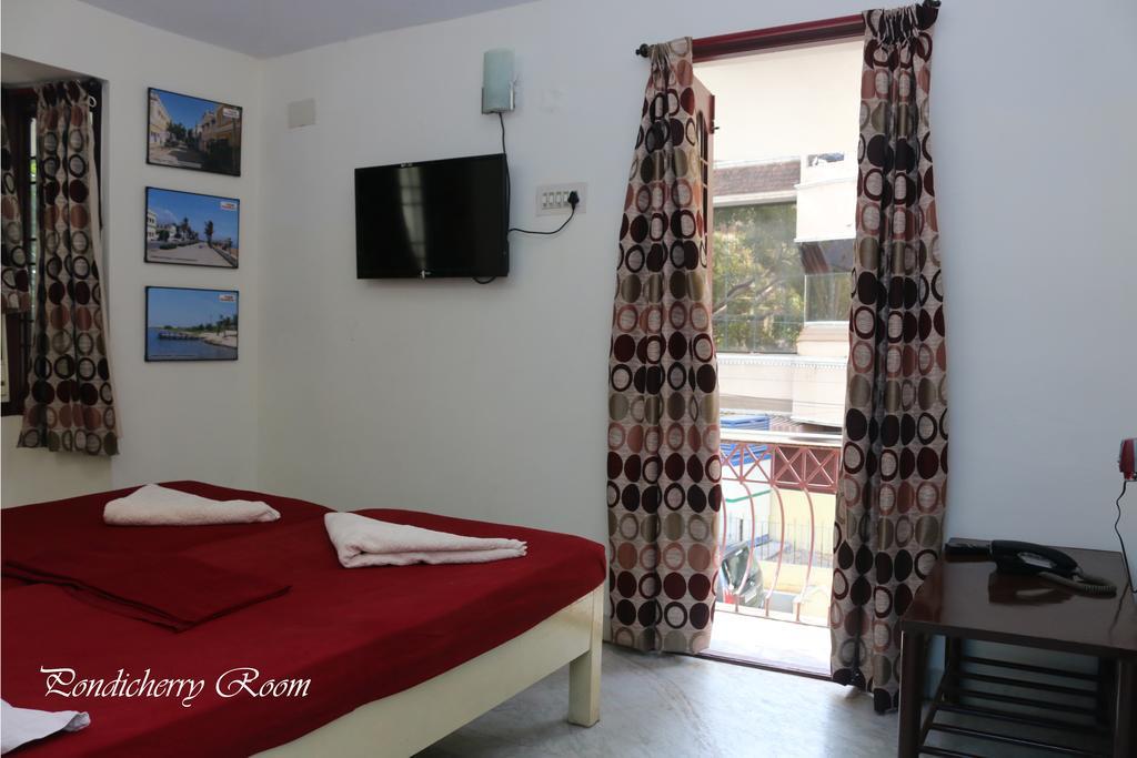Elements Hostel Chennai Room photo