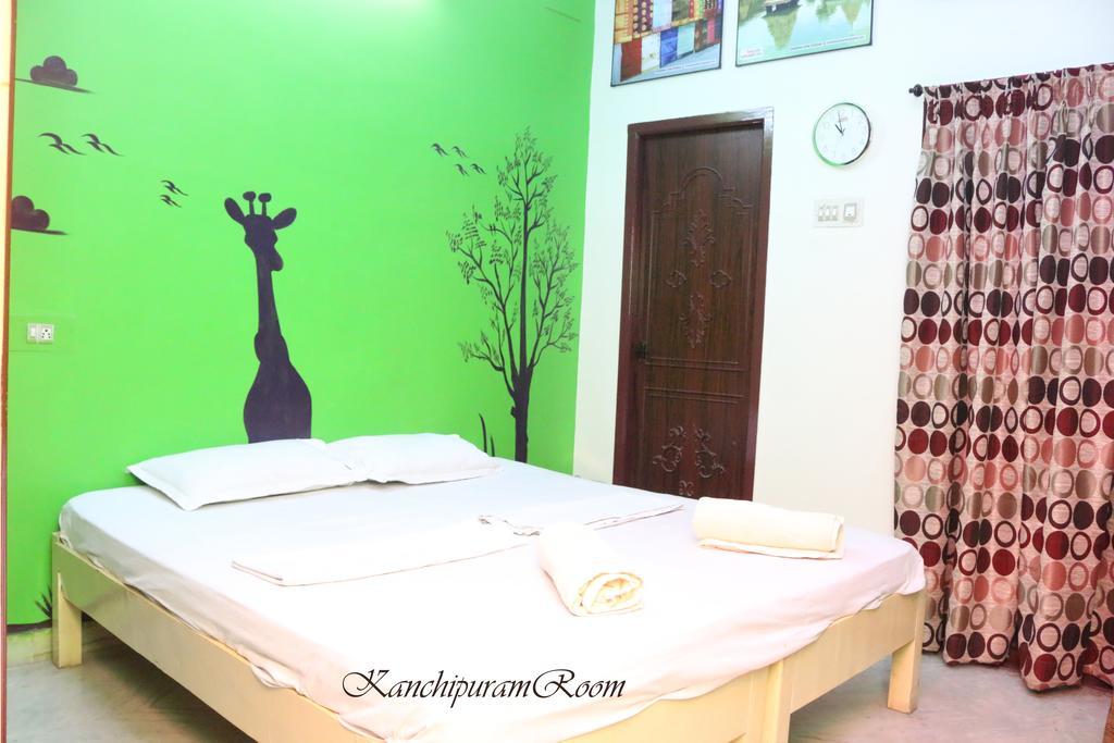 Elements Hostel Chennai Room photo