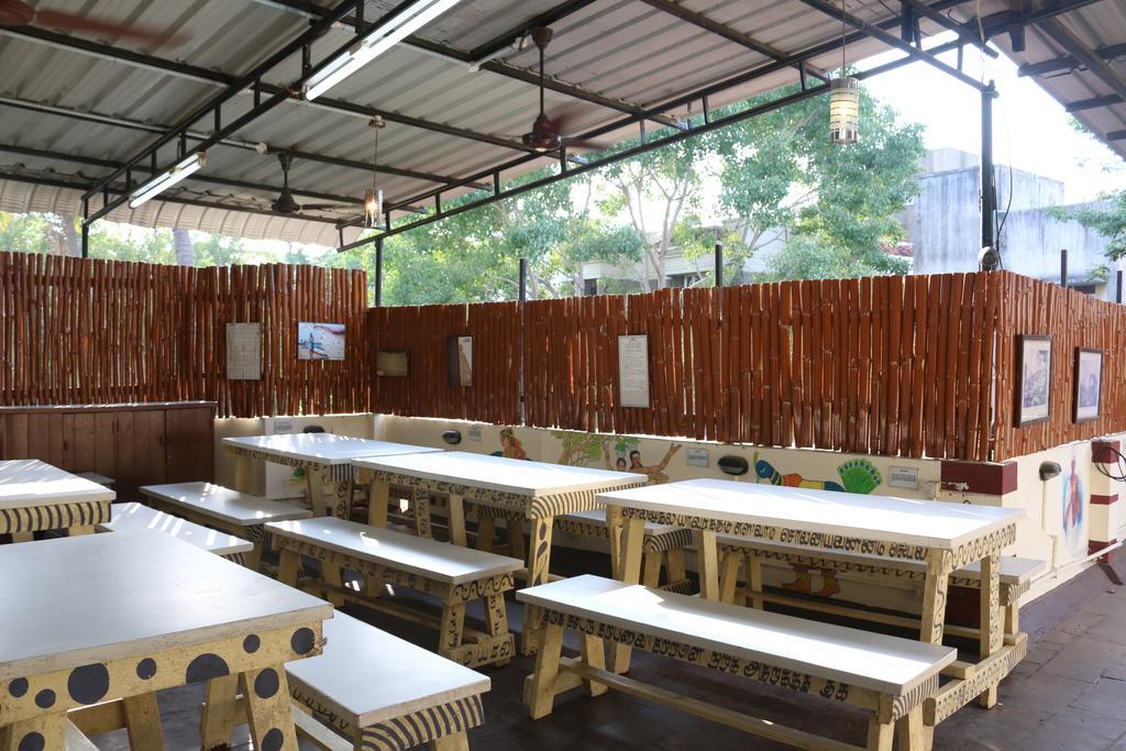 Elements Hostel Chennai Exterior photo